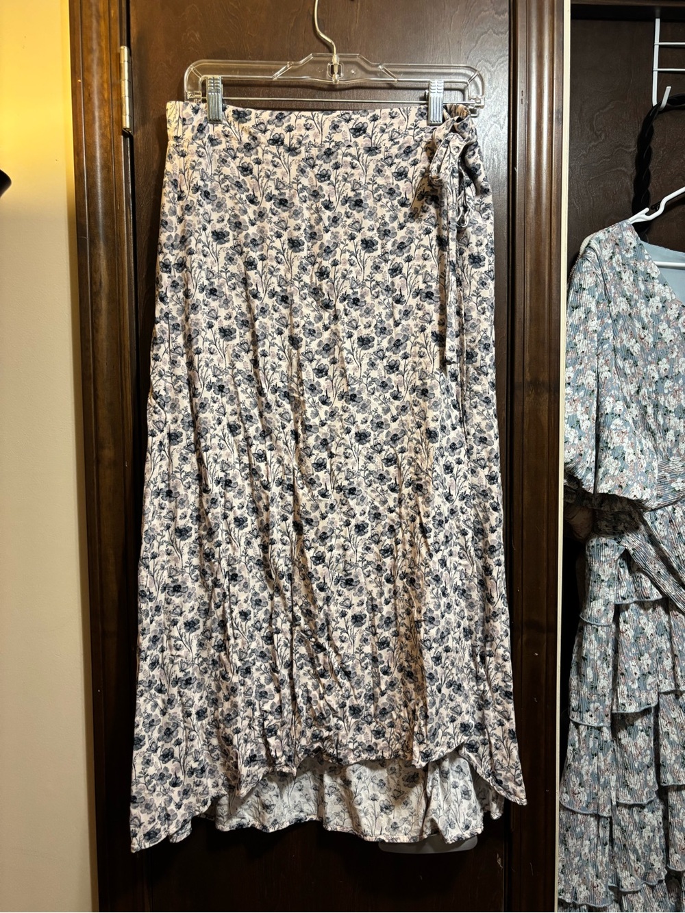 Maurices Cream and Navy Floral High-Low Wrap Skirt Medium